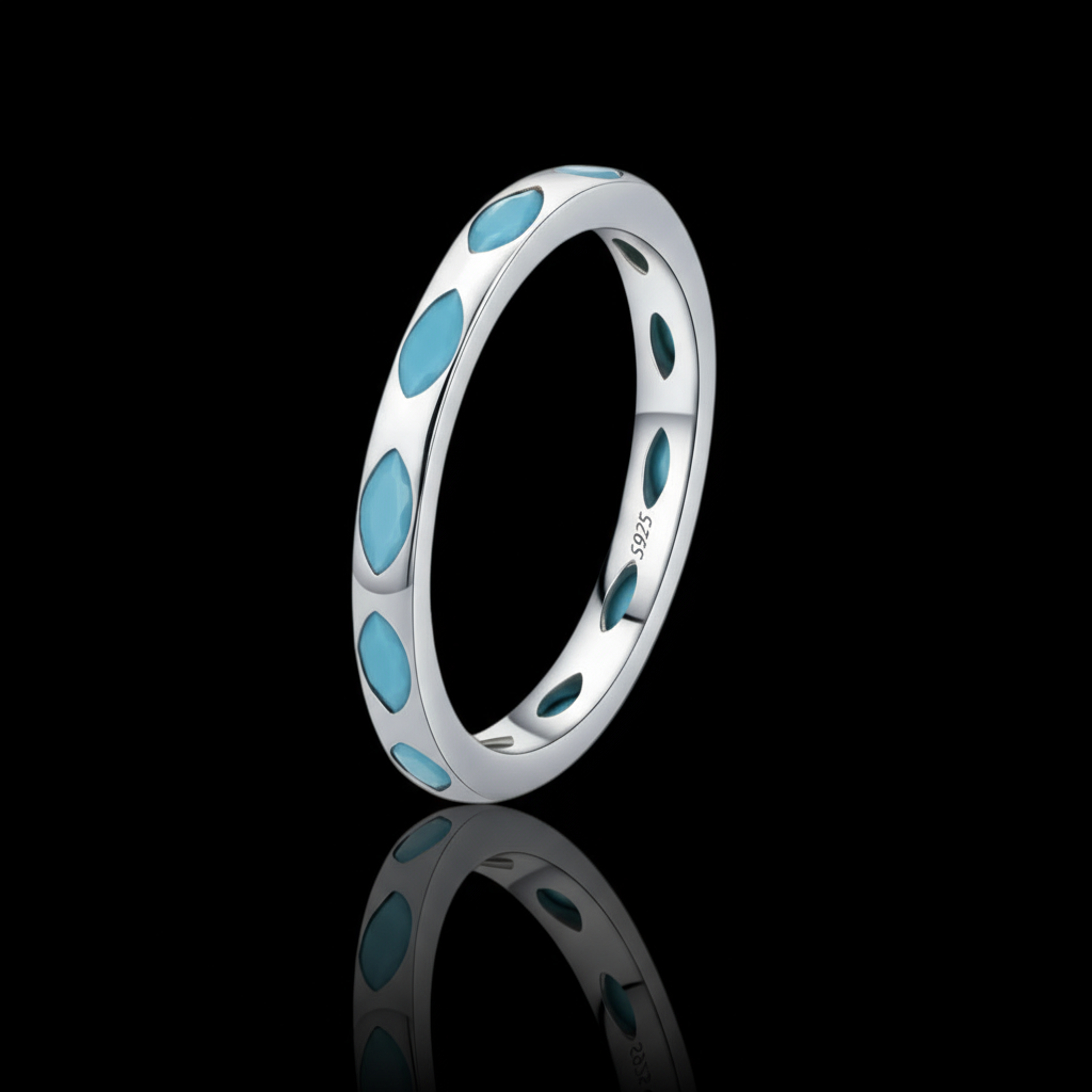 VERA Four-Leaf Clover Heart Eternity Ring