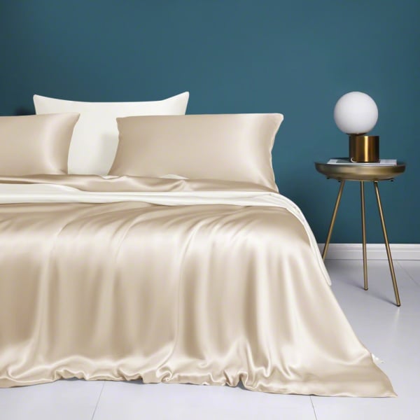 Beige Élise Soie - Mulberry Silk Bed Ensemble Set
