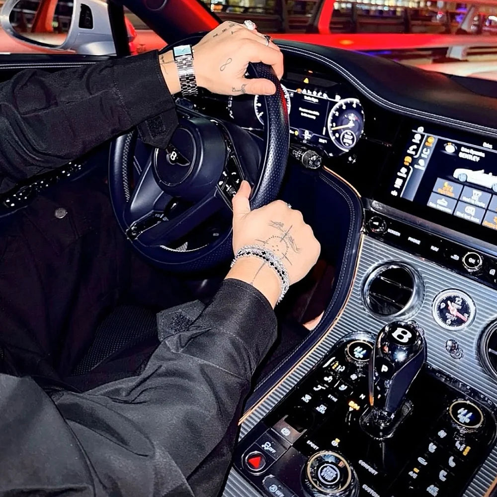 White Luminara Clover Bracelet