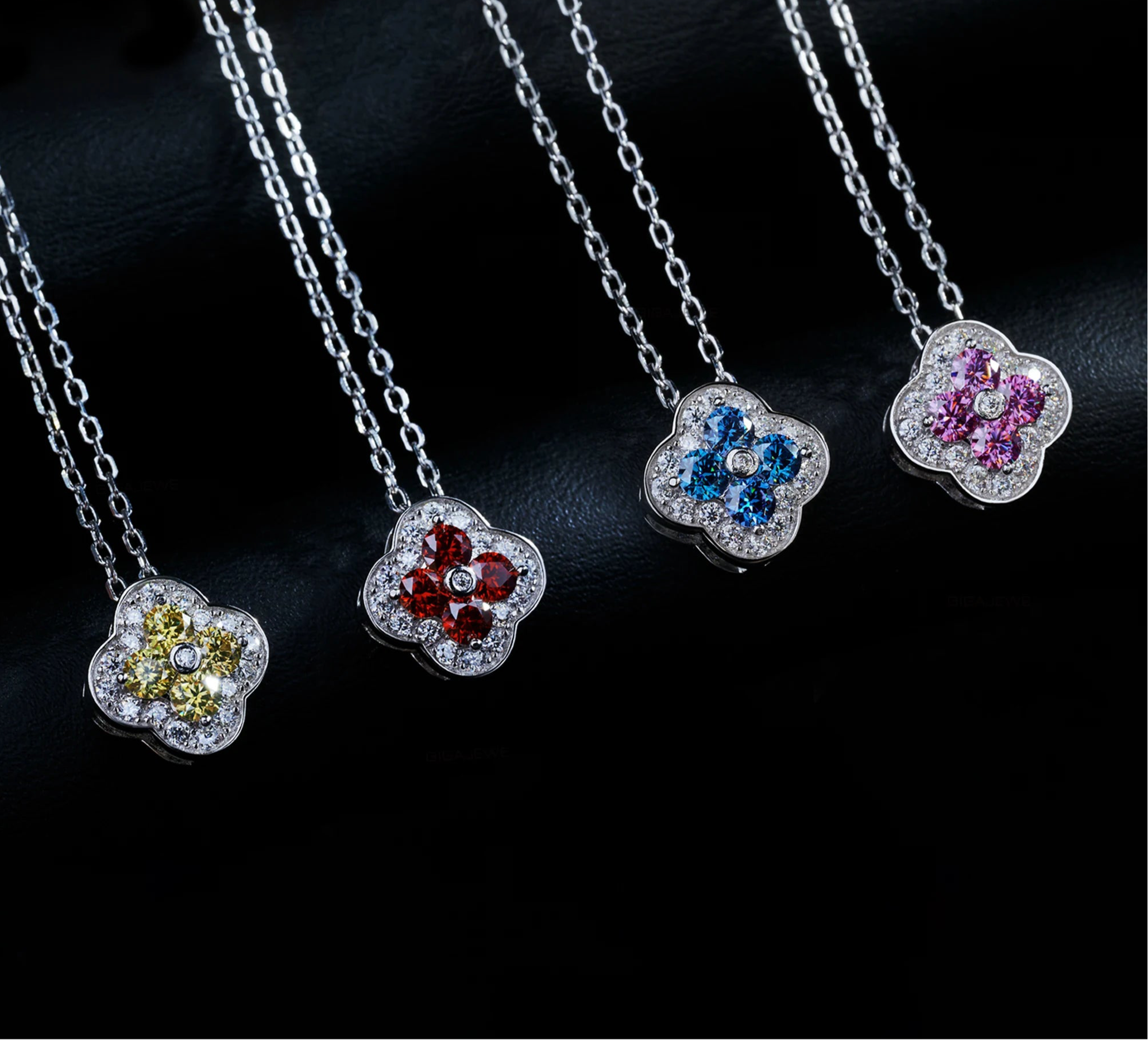 Eterna Lux Moissanite Pendant