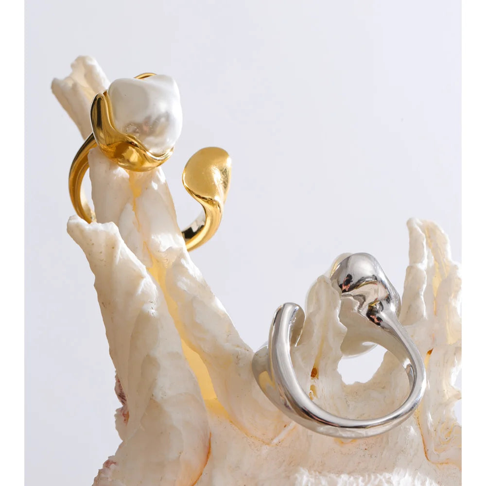 Pearls Adjustable Ring