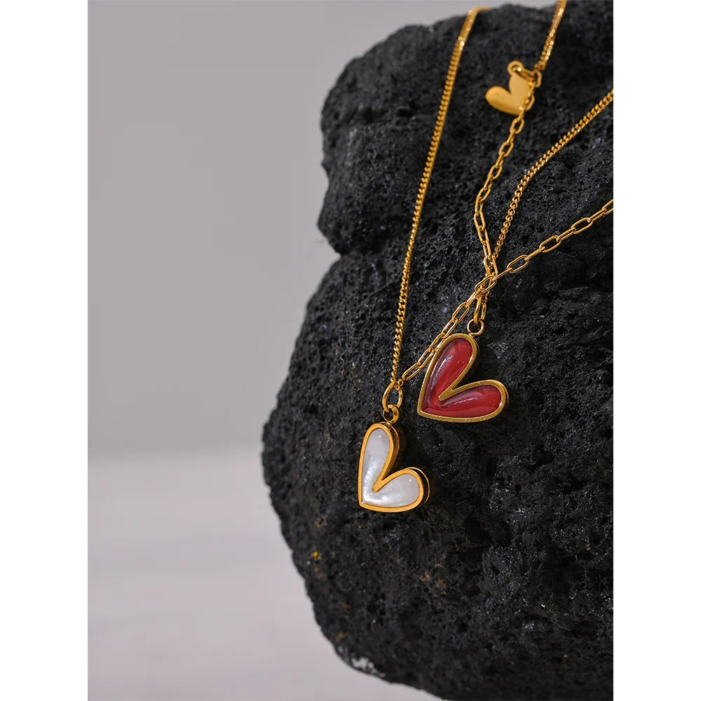 Red Enamel White Natural Shell