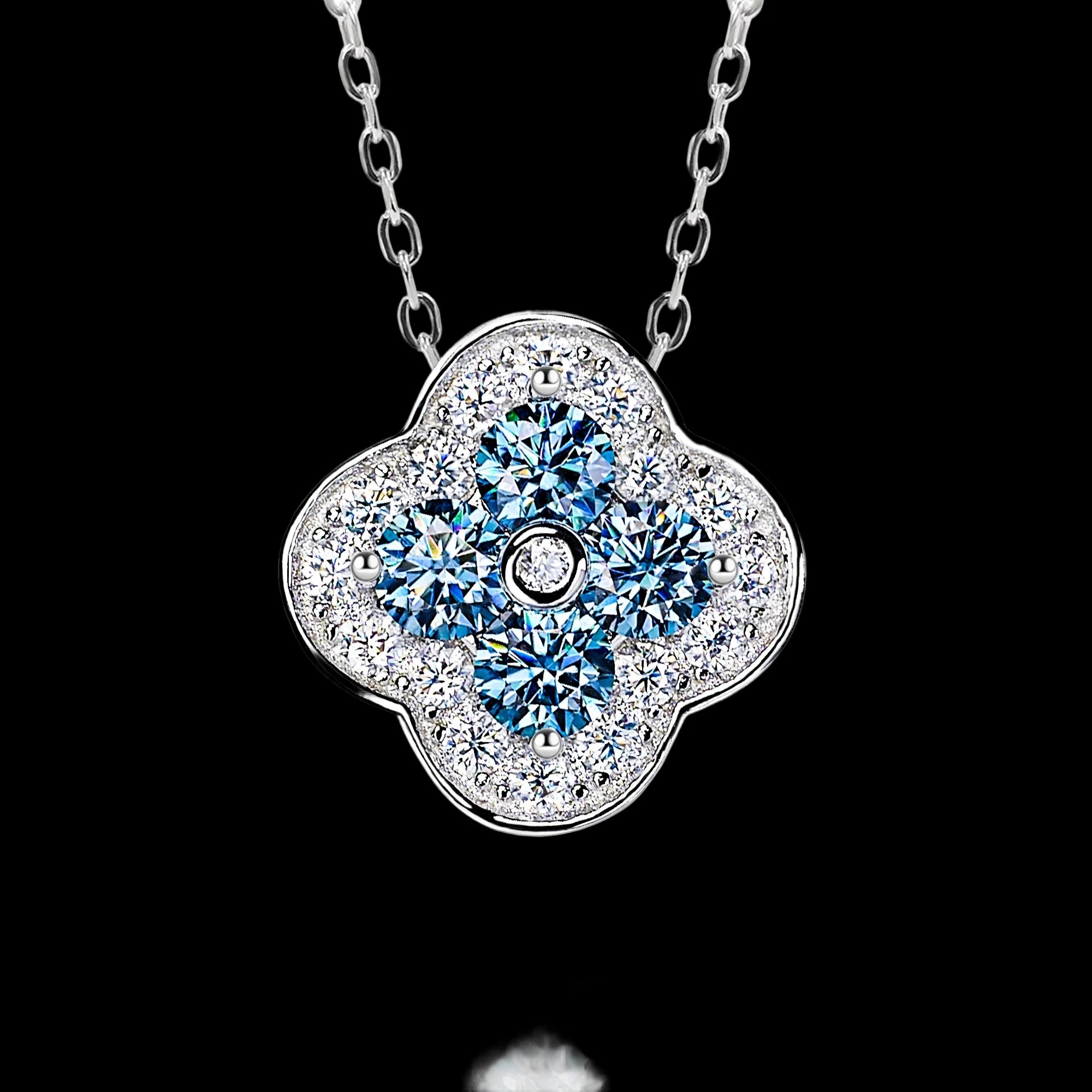 Eterna Lux Moissanite Pendant