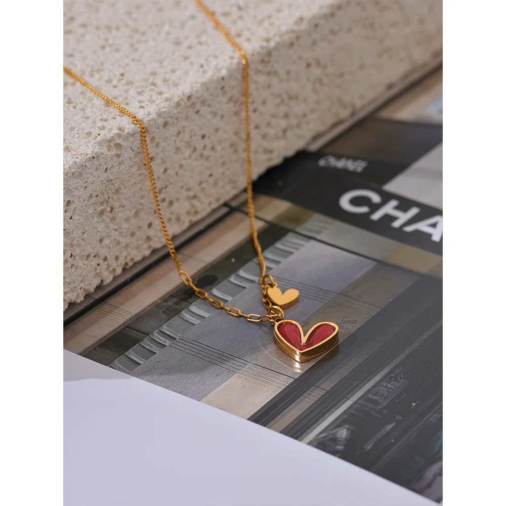 Red Enamel White Natural Shell