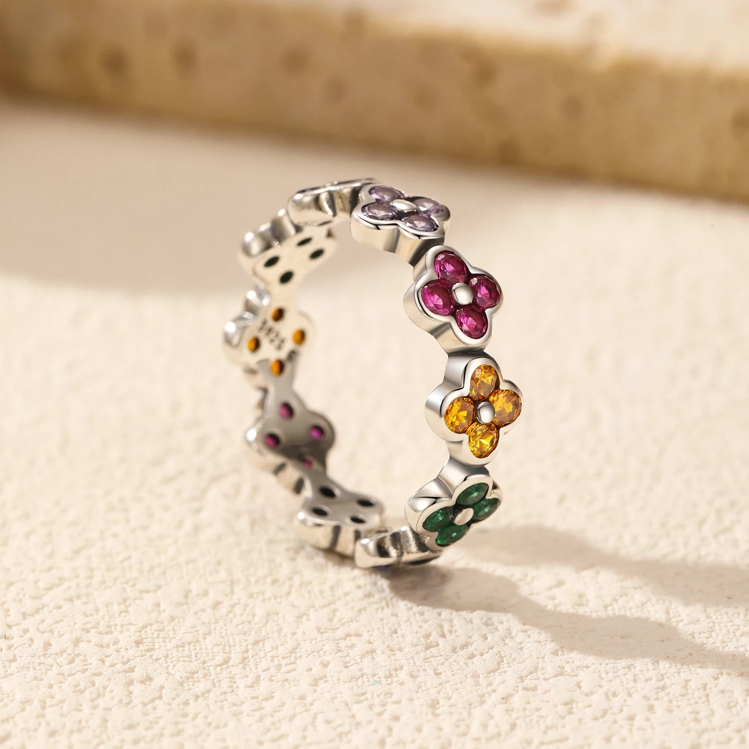 VERA Four-Leaf Clover Heart Eternity Ring