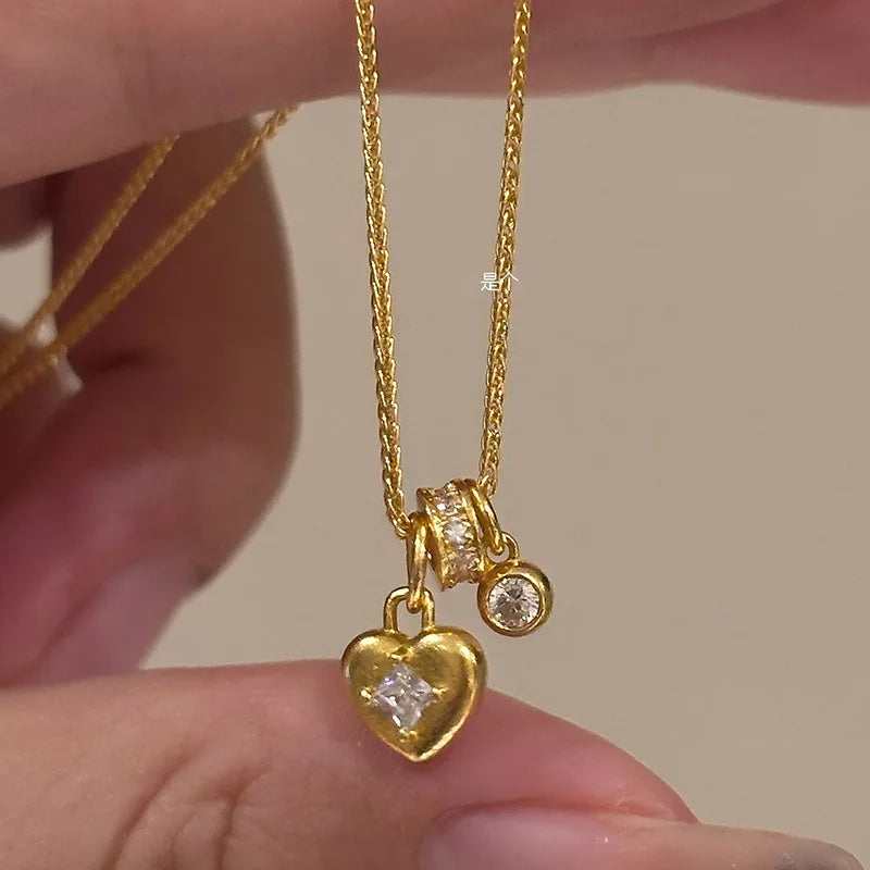 Exquisite heart-shaped necklace
