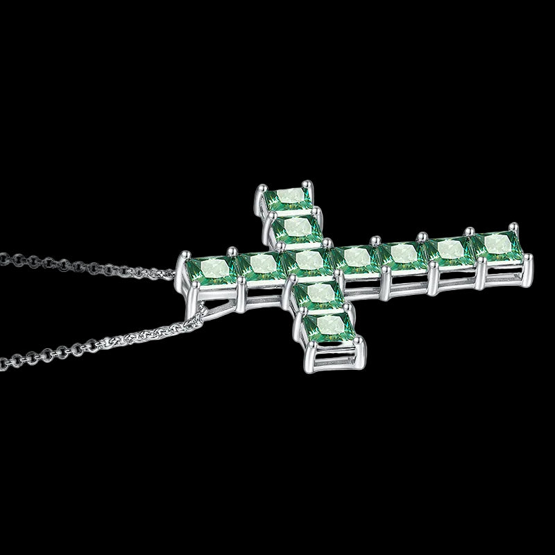 Eterna 18K Lux Moissanite Pendant