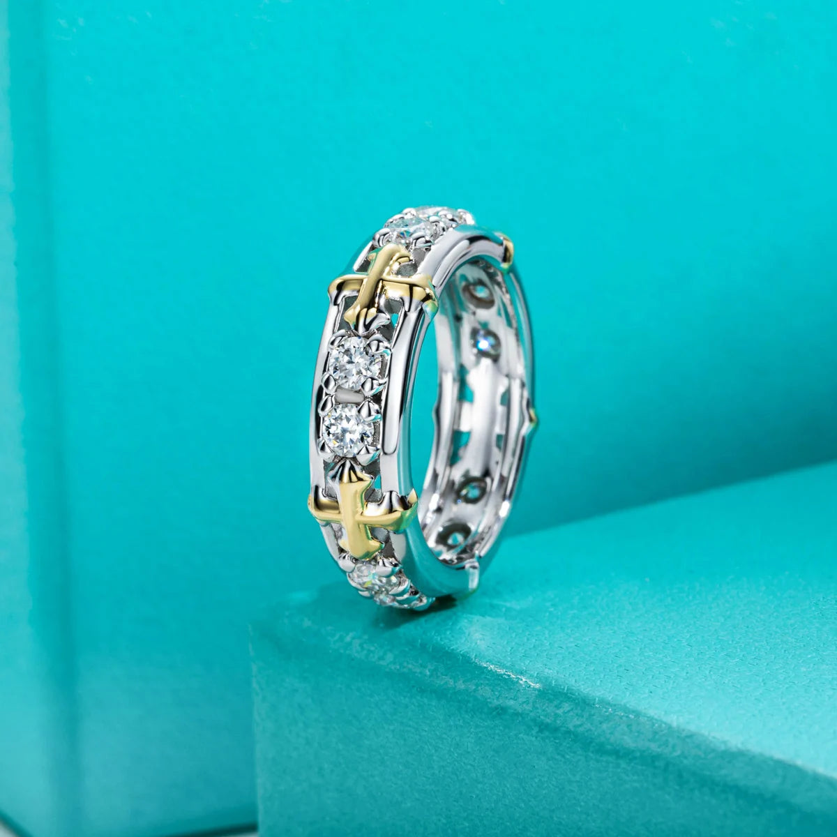 OVINIA 18K MOISSANITE RING