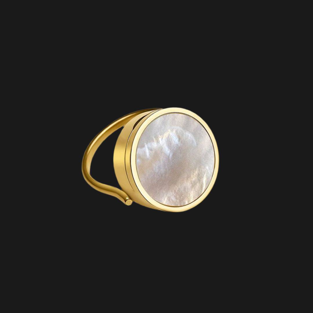 Aurielle 18K Lip Balm Ring