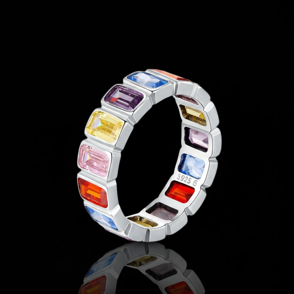 VERA Four-Leaf Clover Heart Eternity Ring