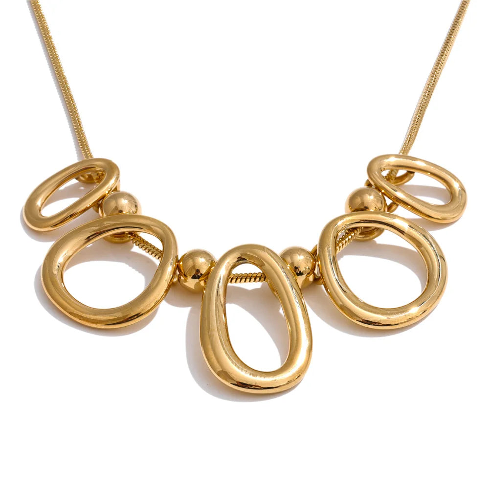 Hollow Oval Pendant Necklace 18K