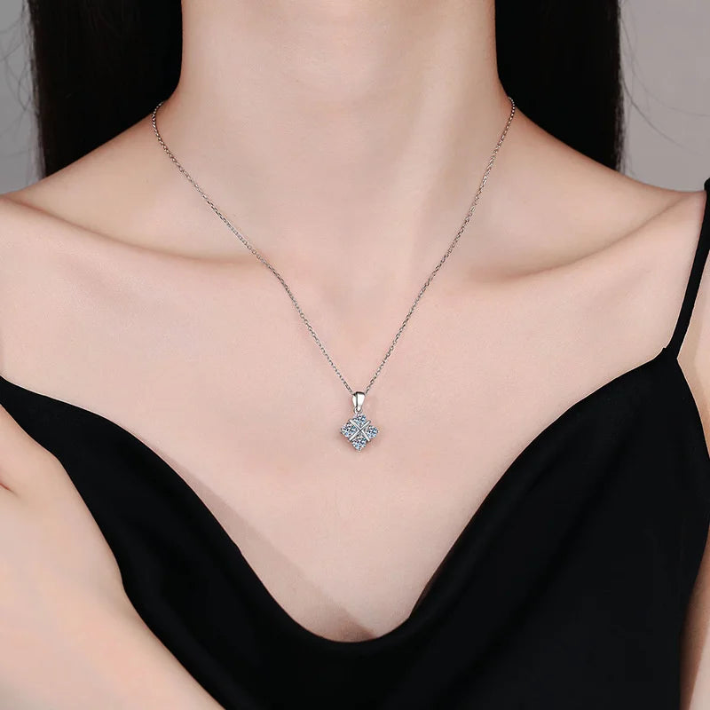 LUMIÈRE Emerald Cut Moissanite Pendant