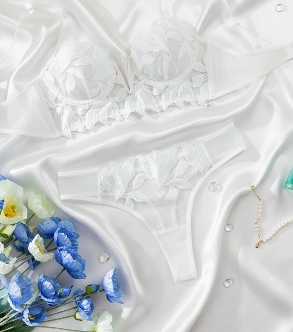 Éternelle Bloom Lingerie Set