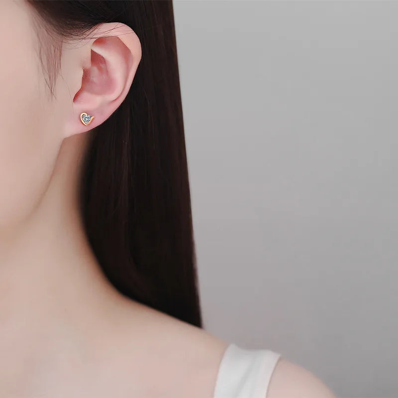 LILACH 18K Stud Earrings