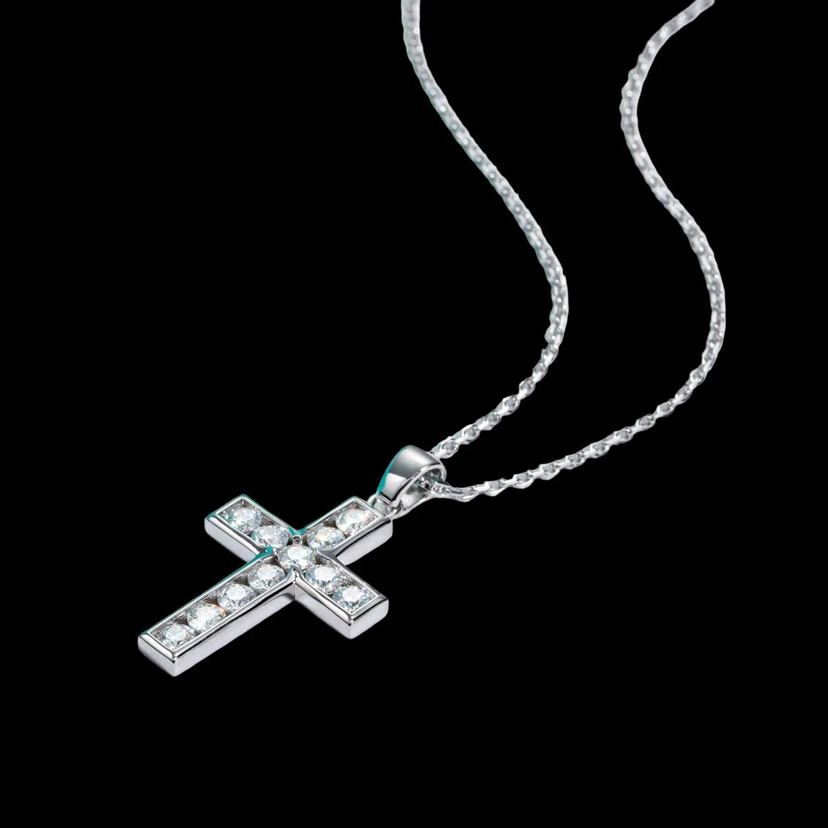 Divina MOISSANITE