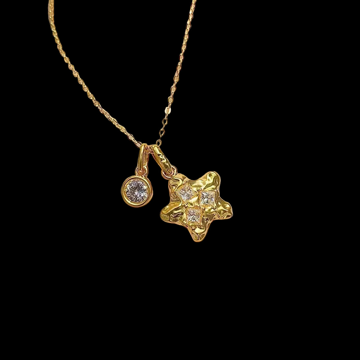 Stellario 18K Gold Moissanite