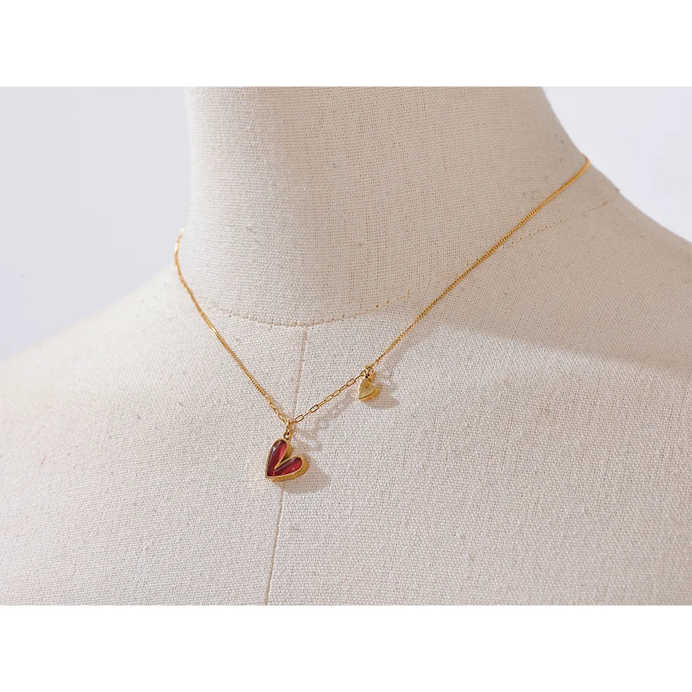 Red Enamel White Natural Shell
