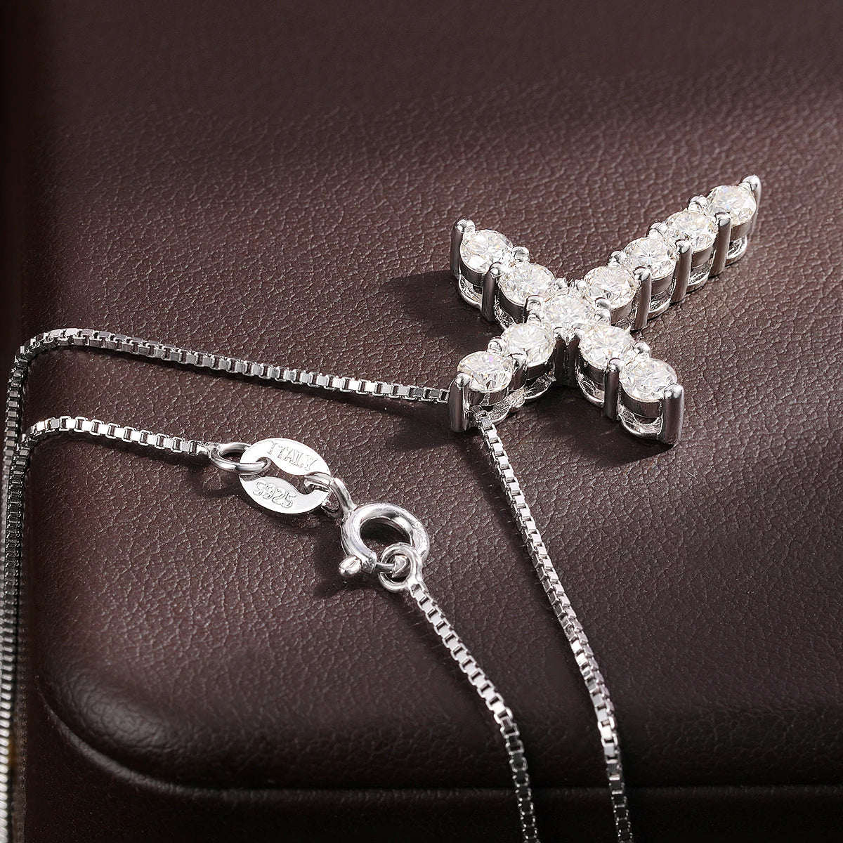 Lumine Faith Pendant