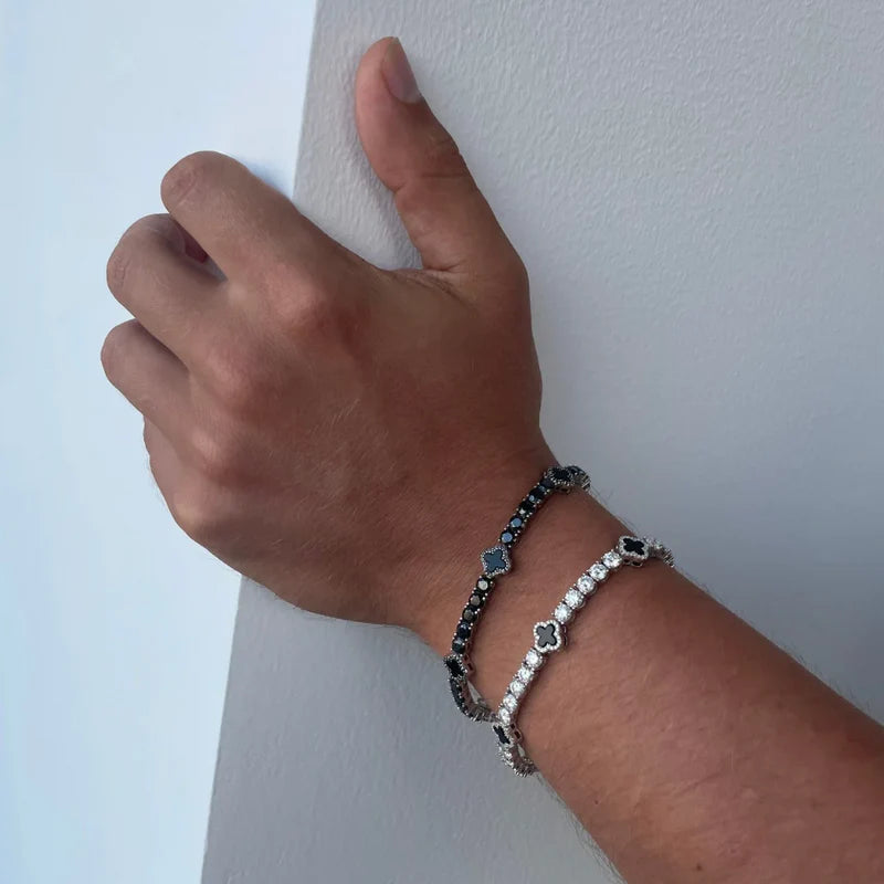 Black Luminara Clover Bracelet