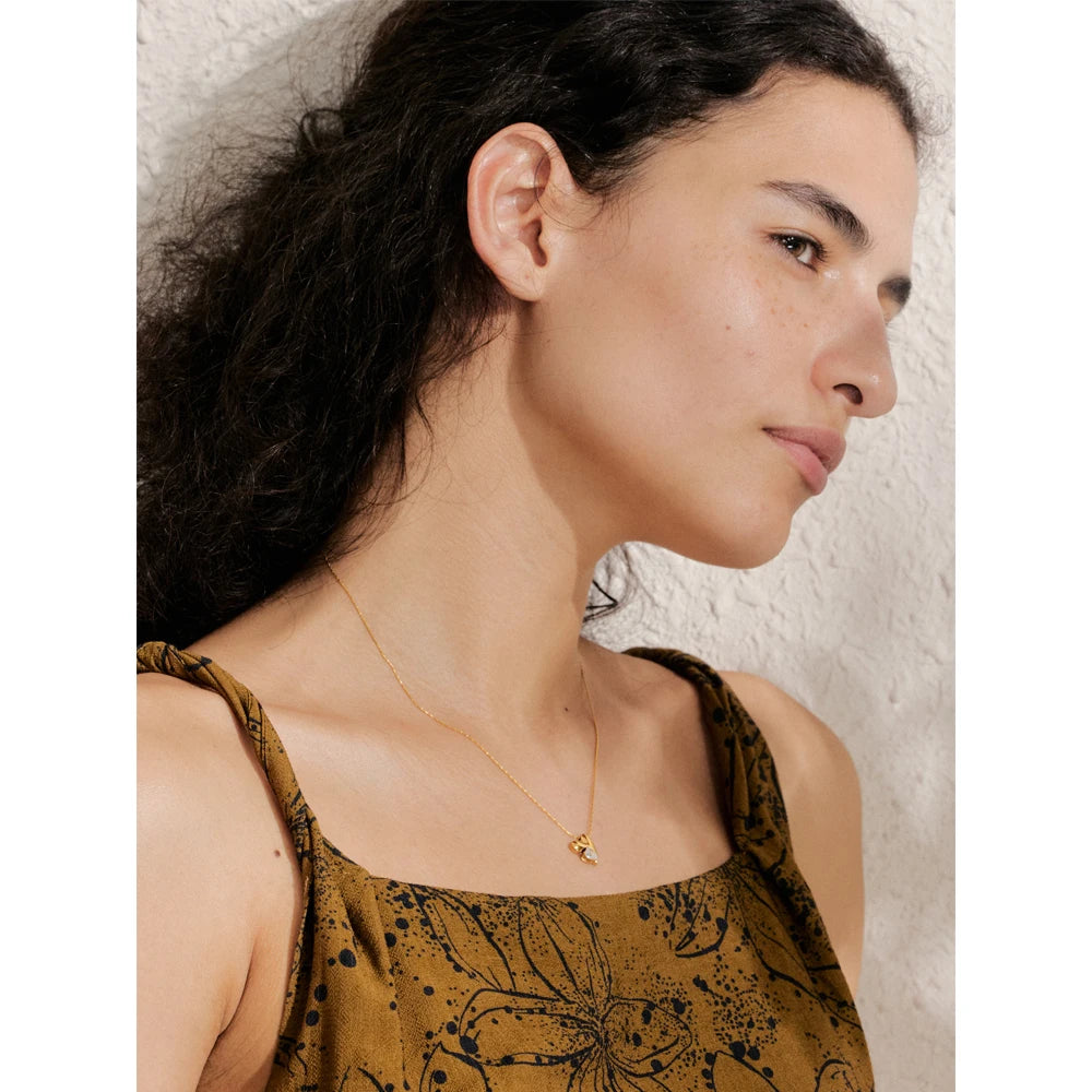 Zirconia Heart Pendant Necklace Golden Collar
