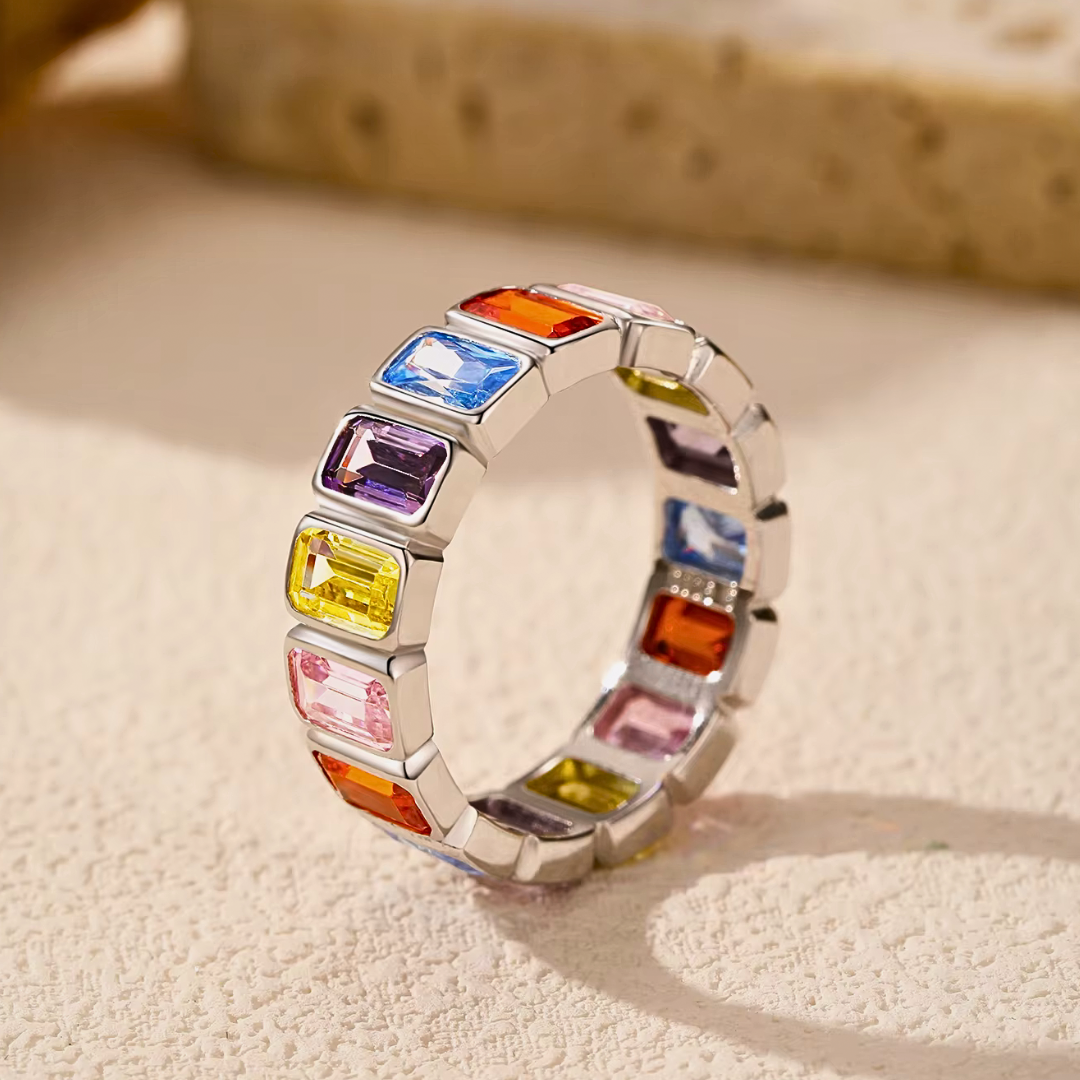 VERA Four-Leaf Clover Heart Eternity Ring