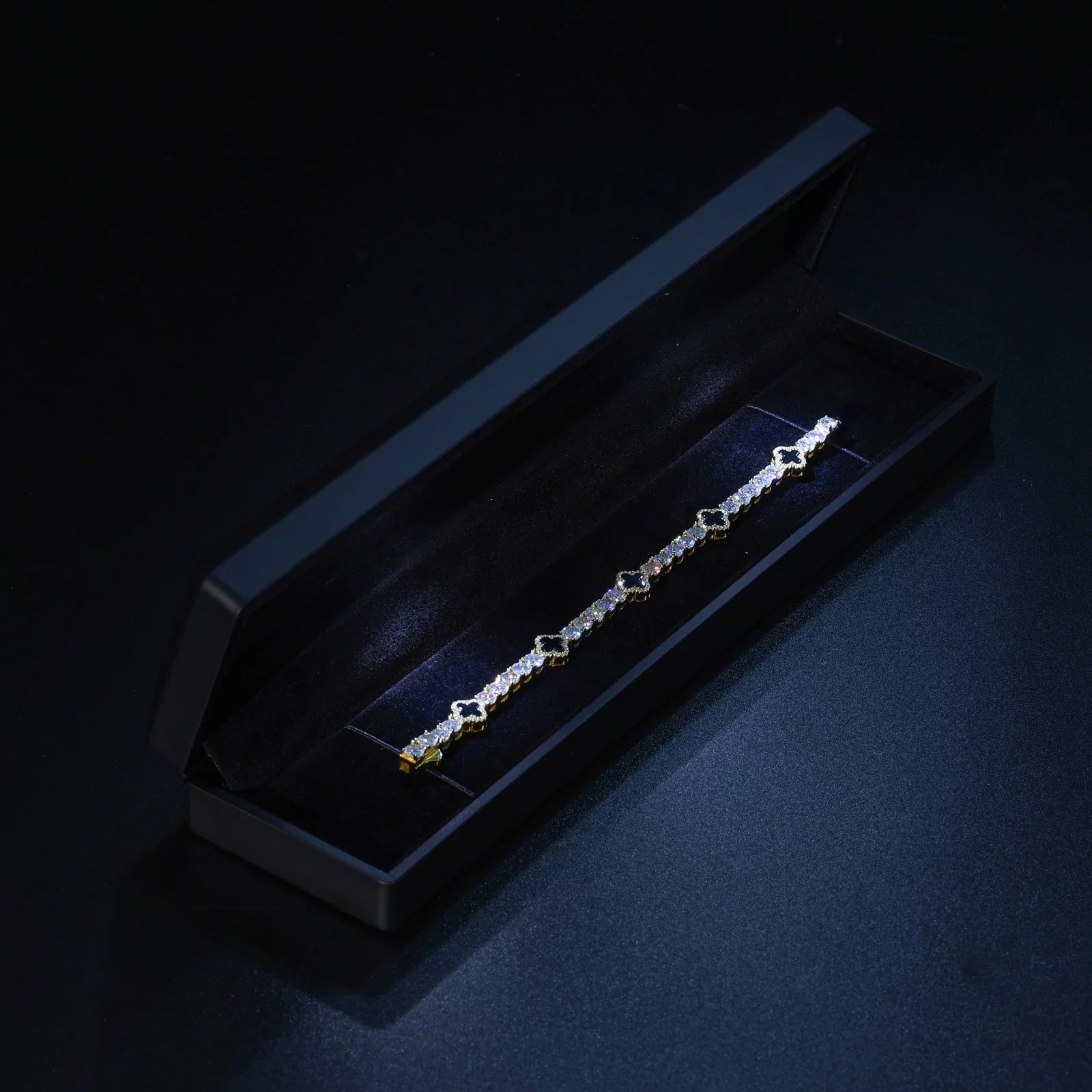 White Luminara Clover Bracelet